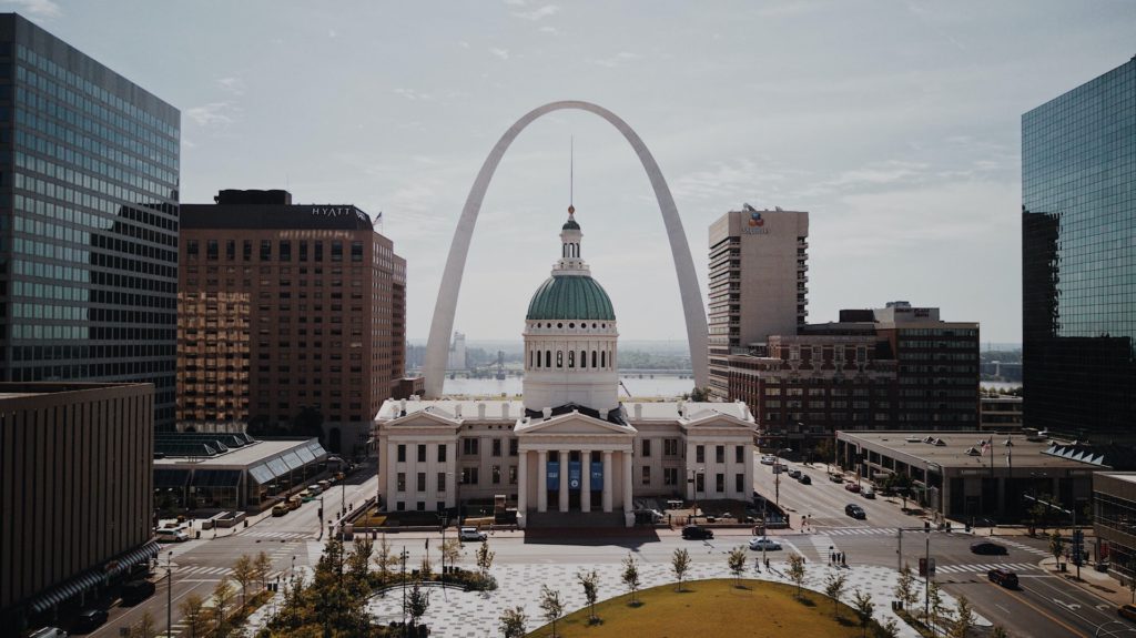 arch over st. louis